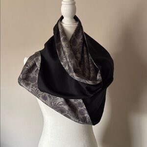 Metiseko Natural Silk Infinity scarf Reversible black to Grey floral quiet Lux